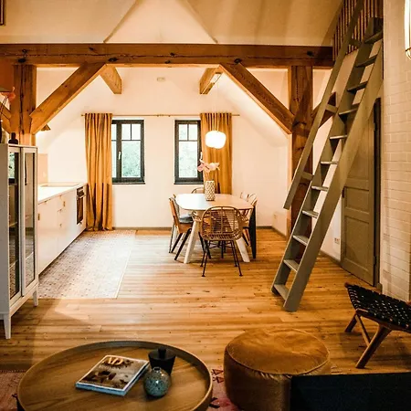 Appartement Designer In Historic Pond House